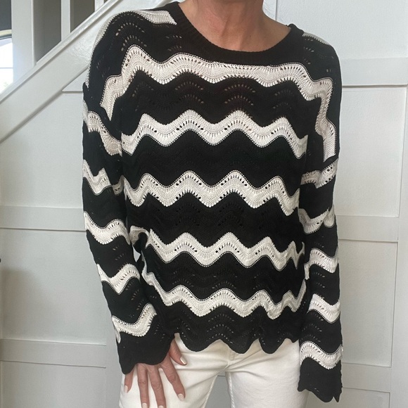 Size medium Beach Riot Beach Sweater - Picture 2 of 6